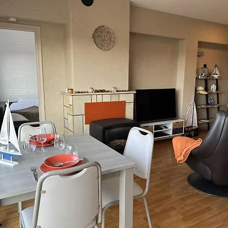 La Carihuela With Parking By Interhome Διαμέρισμα Blankenberge